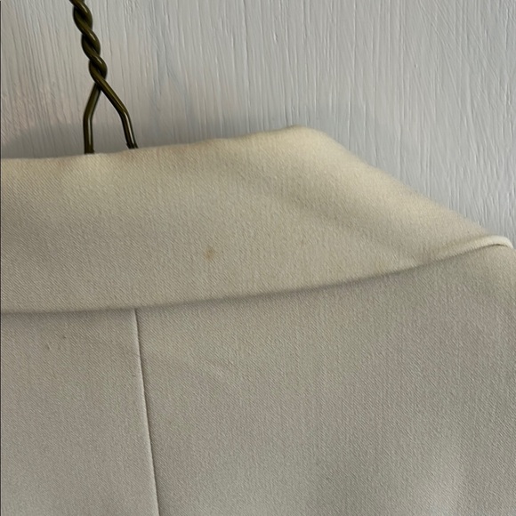 Calvin Klein Women's Cream Blazer - Picture 4 of 10